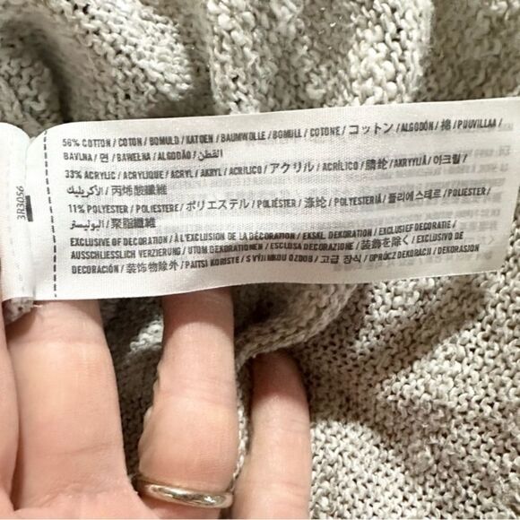 Hollister, gray and burgundy cropped lightweight sweater, medium/large - Picture 5 of 5